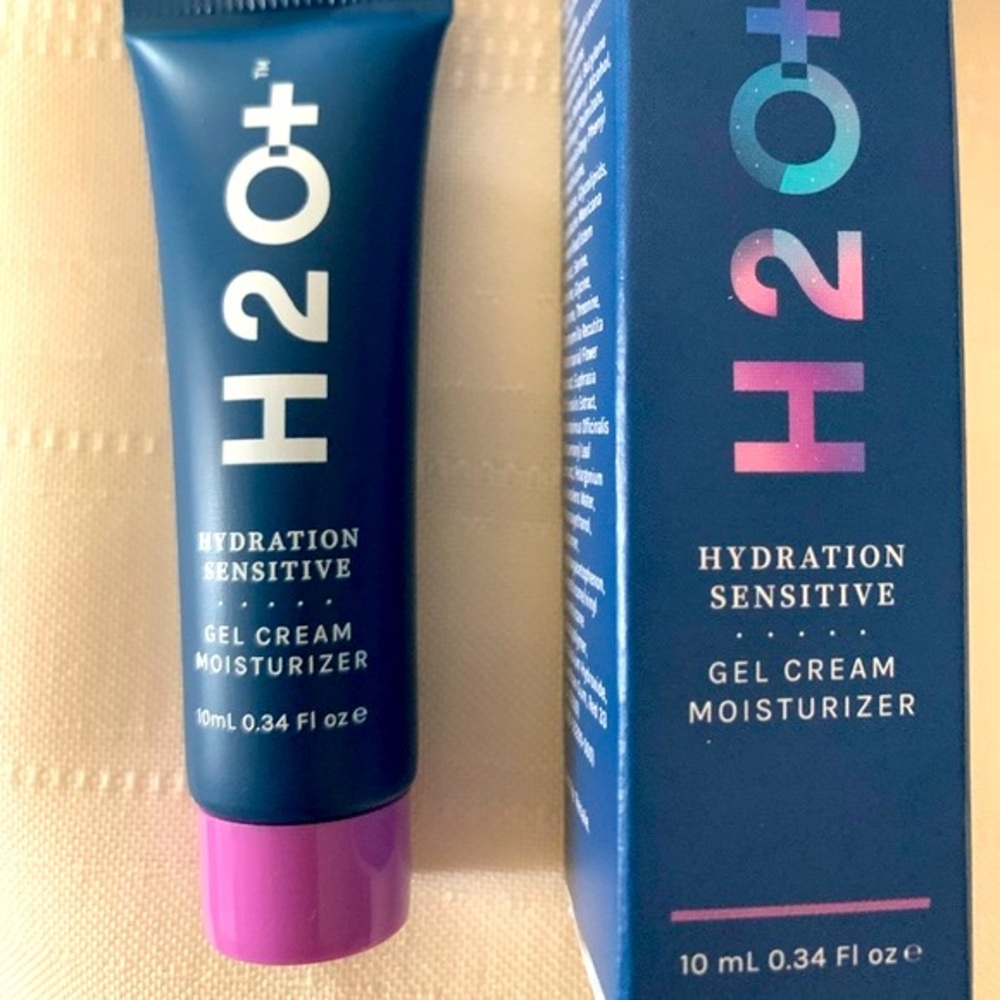 Facial Sensitive Gel Cream Moisturizer NWT